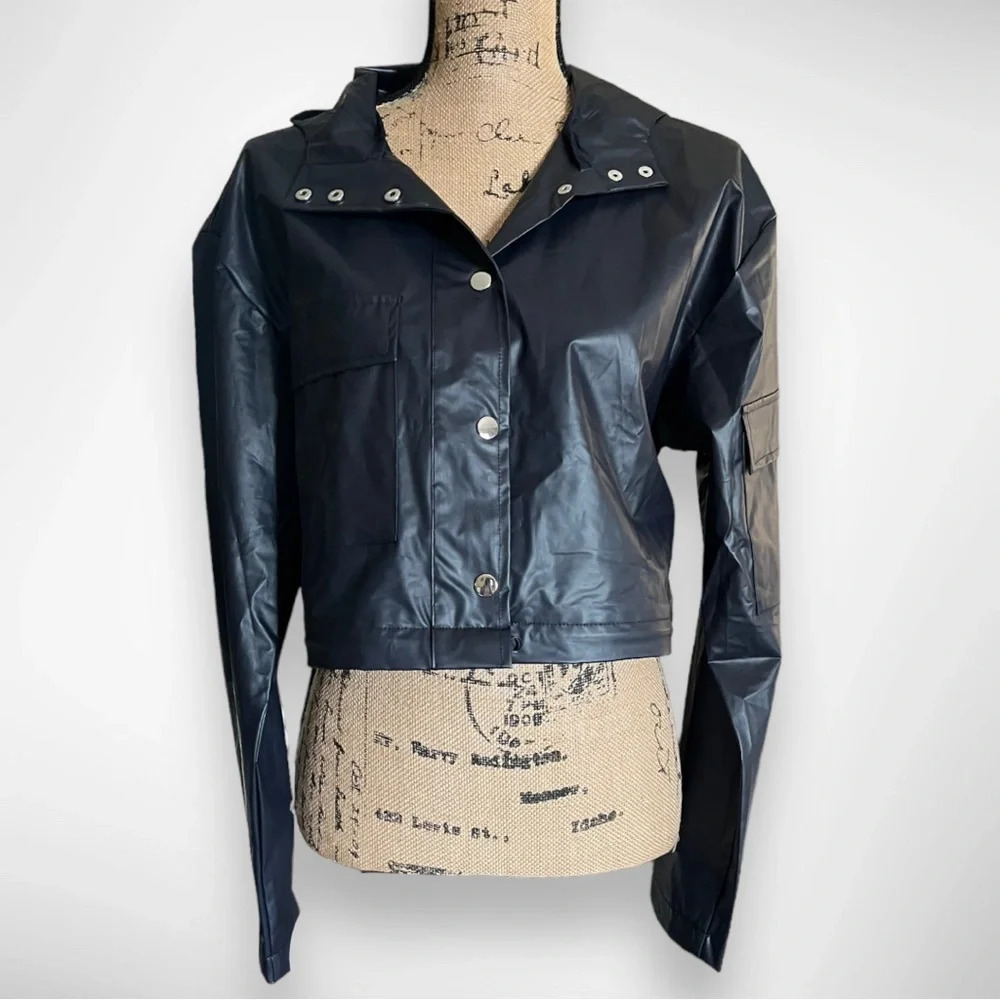 FABLETICS Kenna Navy Blue Cargo Convertible Rain Jacket Small | EUC - Picture 9 of 11